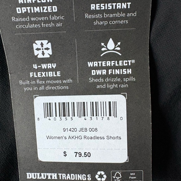 NWT Duluth Trading Co Women's Black Roadless Shorts - Picture 2 of 5